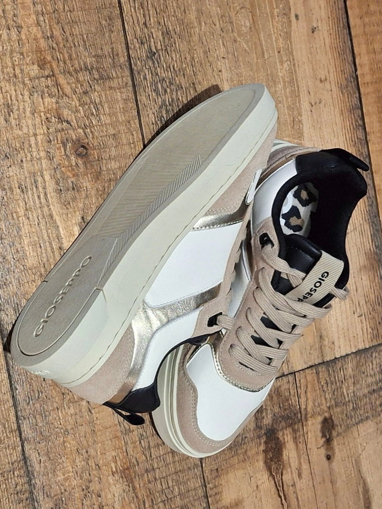 Sneakers Tuma