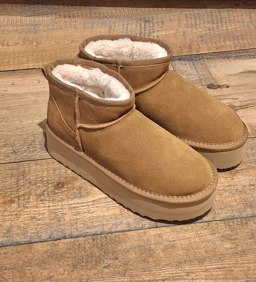 Stivaletti ultramini platform Genny