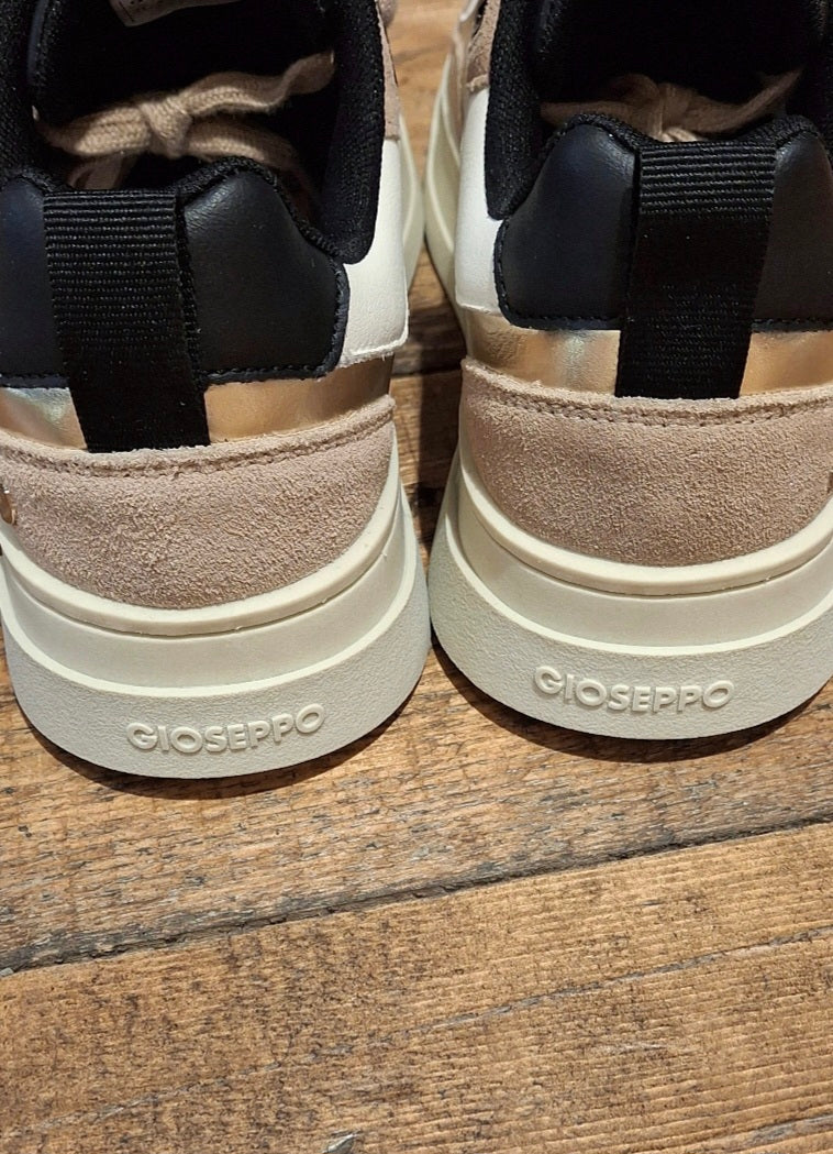 Sneakers Tuma